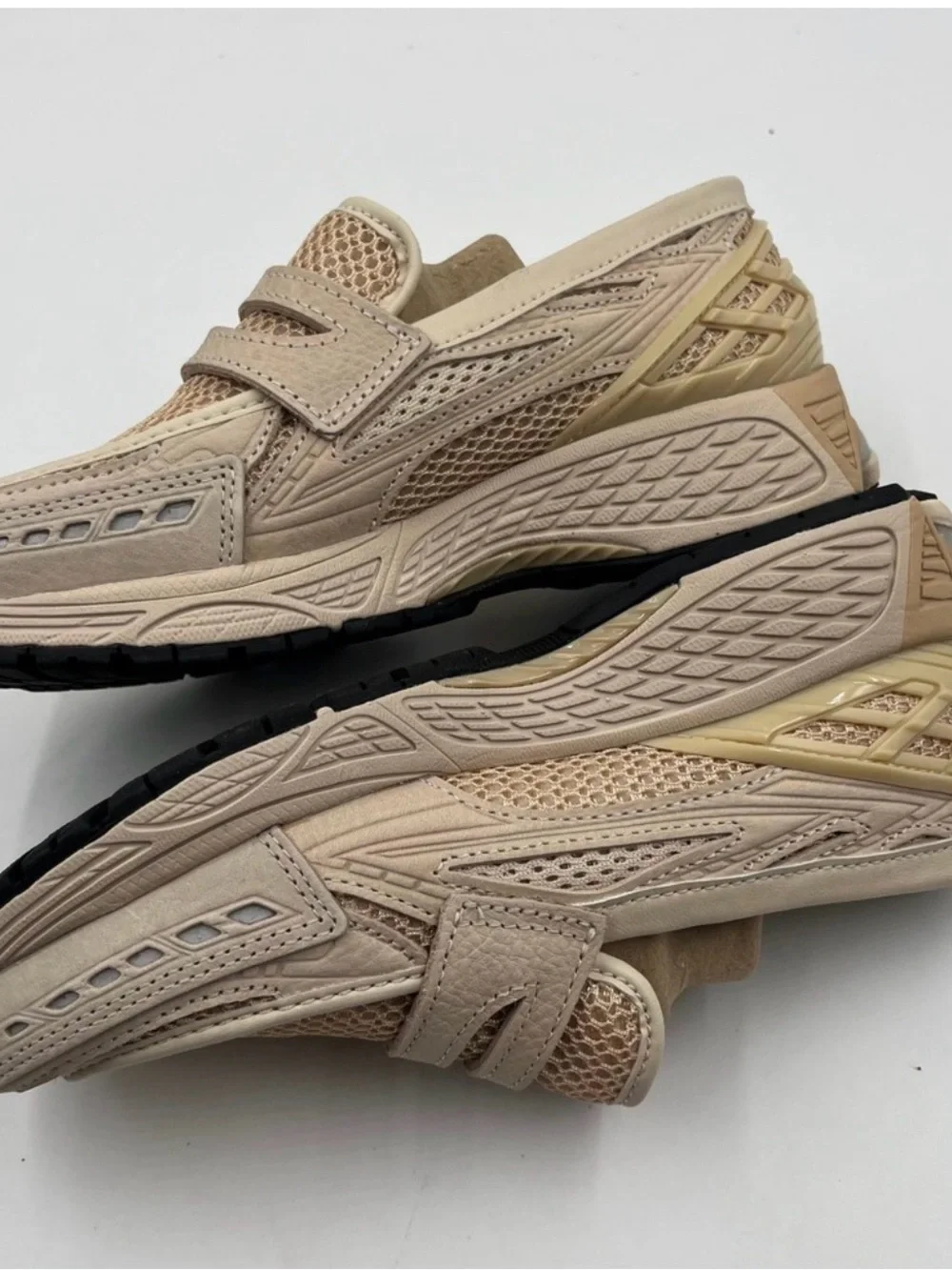 New Balance 1906LN U1906LN Beige Mesh Leather Loafer Sneaker Shoes - Size US 6.5